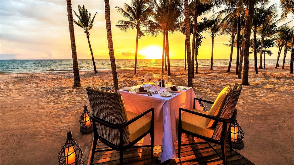 InterContinental_Phu_Quoc_Vietnam_Yoyotravel_Beach_Dining