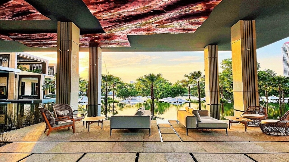 Four_Seasons_Bangkok_Thailand_Yoyotravel_Infinity_Courtyard