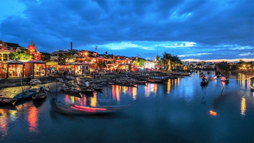 Four_Seasons_Hoi_An_Vietnam_Yoyotravel_Romantic_Waterfront