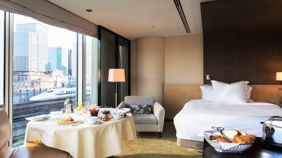 Four_Seasons_Marunouchi_Tokyo_Japan_Yoyotravel_Deluxe_City_View_Room_1