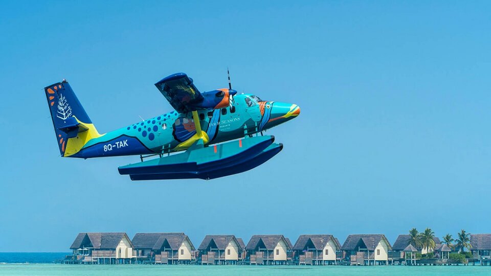 Four_Seasons_Landaa_Giraavaru_Maldives_YoyoTravel_Seaplane