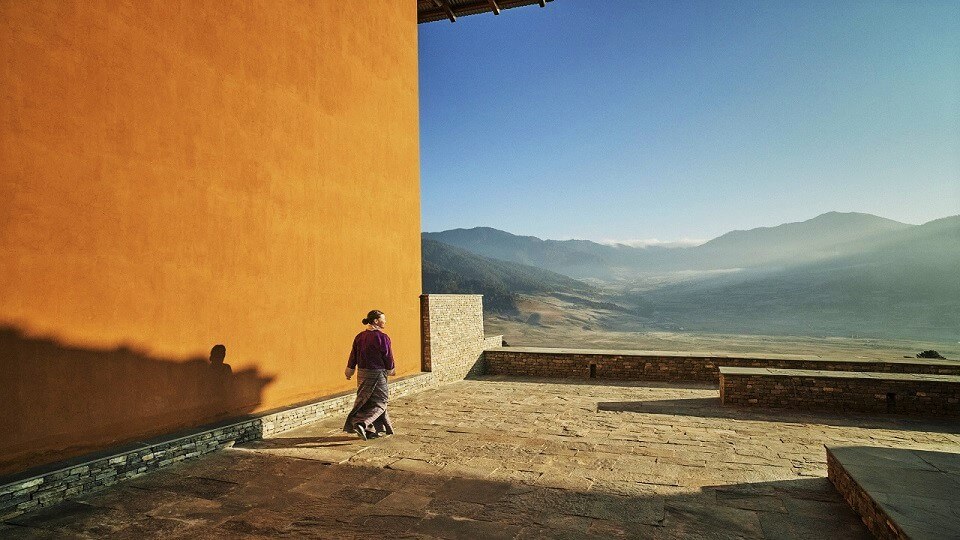Six_Senses_Bhutan_Yoyotravel_Gengtey_Arrival_Courtyard_1